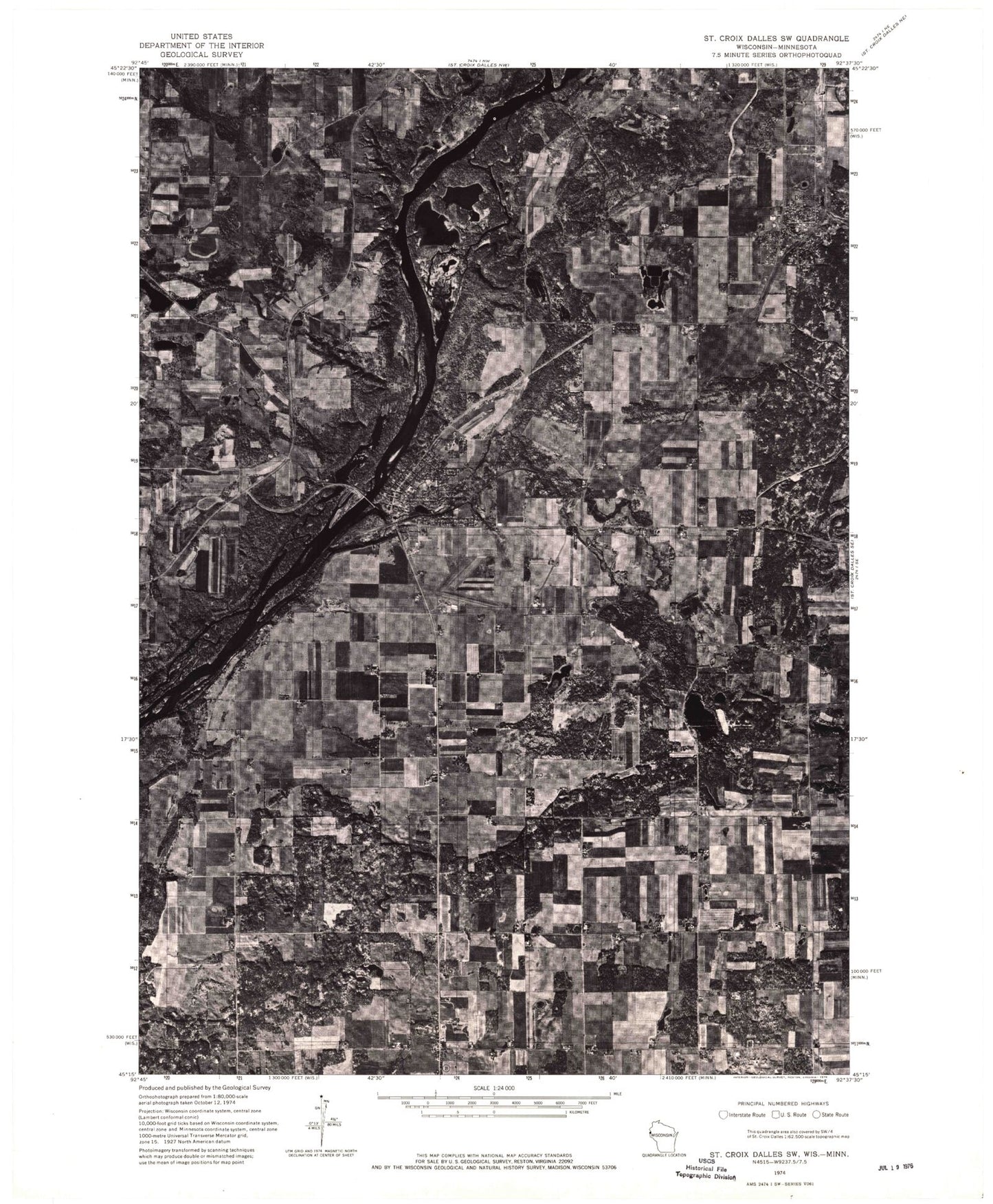 Classic USGS Osceola Wisconsin 7.5'x7.5' Topo Map Image