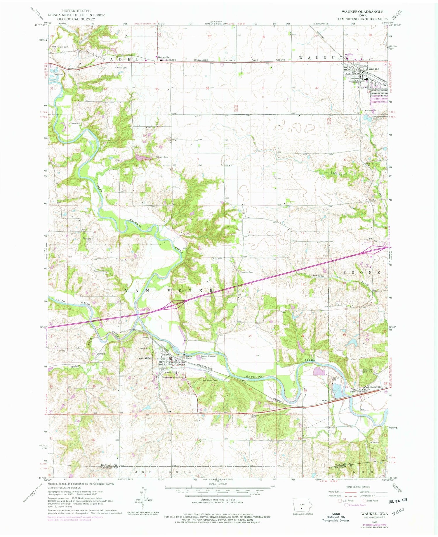 Classic USGS Waukee Iowa 7.5'x7.5' Topo Map Image