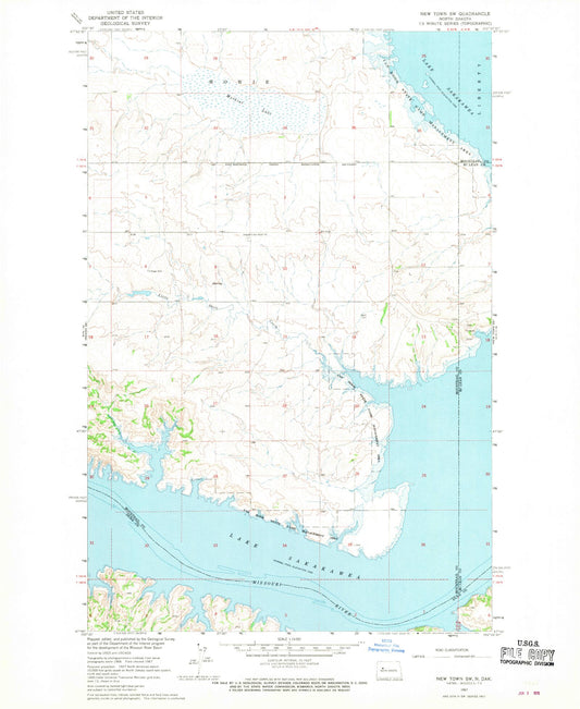 Classic USGS New Town SW North Dakota 7.5'x7.5' Topo Map Image