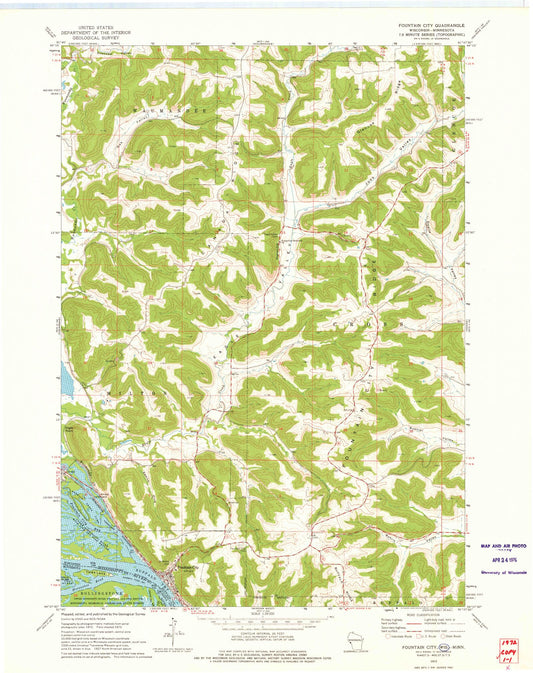 Classic USGS Fountain City Wisconsin 7.5'x7.5' Topo Map Image