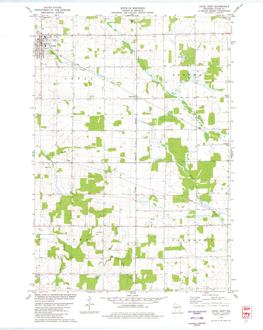 Classic USGS Loyal East Wisconsin 7.5'x7.5' Topo Map Image