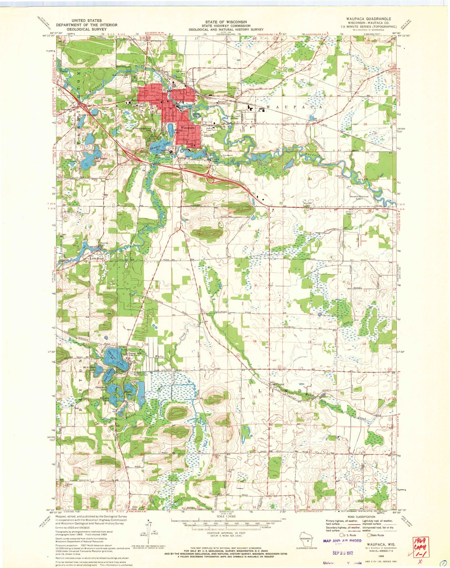 Classic USGS Waupaca Wisconsin 7.5'x7.5' Topo Map Image